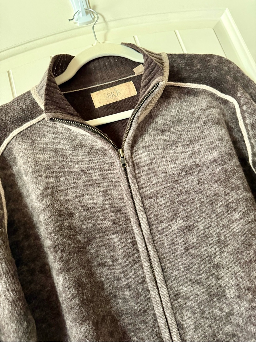 BKE Buckle Lamswool Full Zip-Up Knit Cardigan with a Heathered Finish